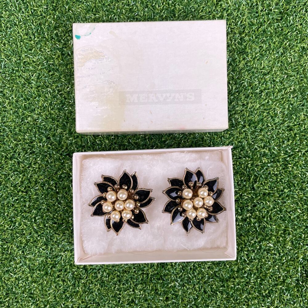 Vintage Mervyn's Black Enamel and Faux Pearl Floral Clip-On Earrings